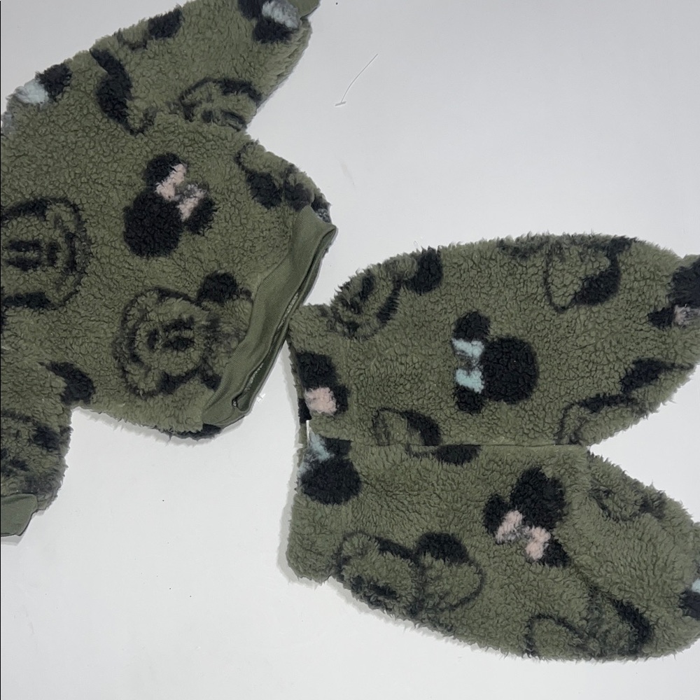 NB Disney Baby Green Outfit - Picture 5 of 11